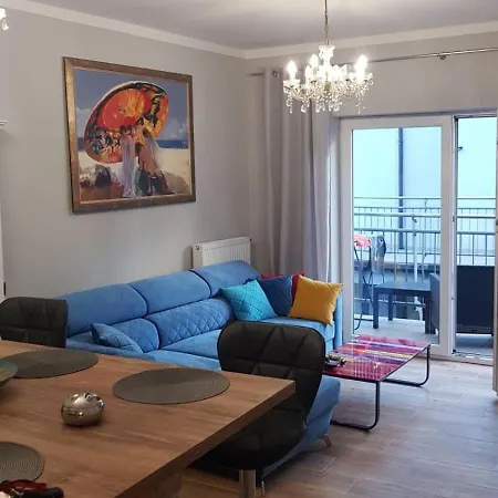 Happy 15 Basen & Kort Tenisowy, Ochrona 24h ポビエロボ