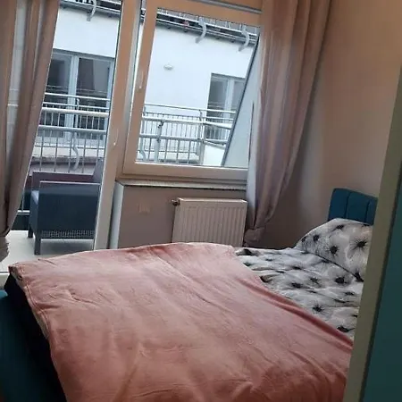 Apartment Happy 15 Basen & Kort Tenisowy, Ochrona 24h Pobierowo