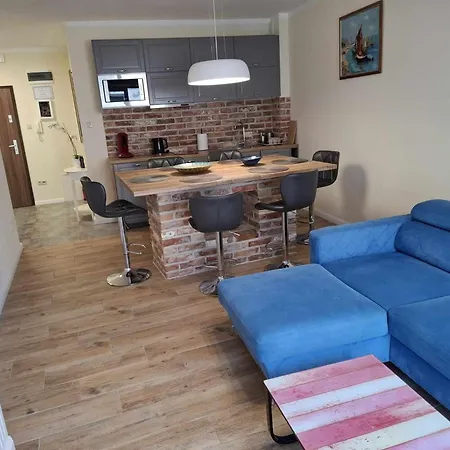 Happy 15 Basen & Kort Tenisowy, Ochrona 24h * ポビエロボ