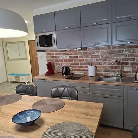 Happy 15 Basen & Kort Tenisowy, Ochrona 24h