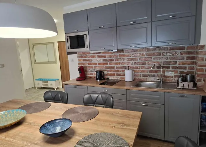 Happy 15 Basen & Kort Tenisowy, Ochrona 24h